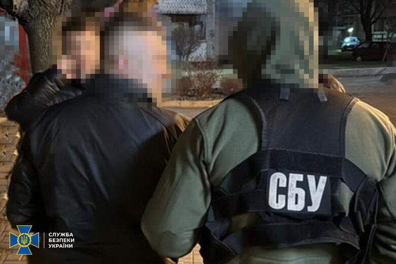 Затримано організаторів схем для ухилянтів