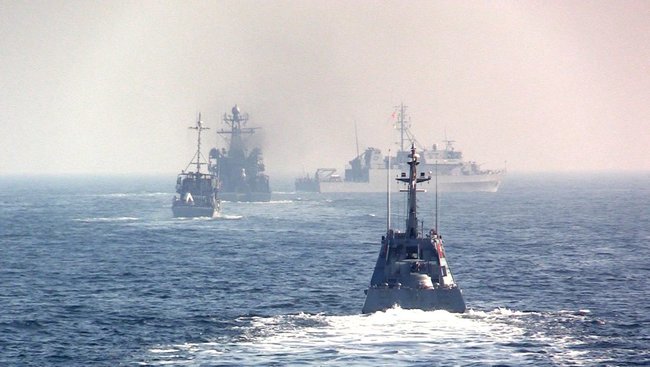 Ukrainian, NATO ships conduct joint exercise in Black Sea 02