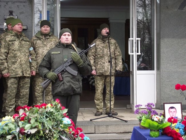 С воином 58-й ОМПБр Антоном Хобой, погибшим 26 января на Донбассе, простились в Шостке 26