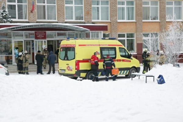 Резня в пермской школе: поножовщину устроили двое подростков, количество пострадавших увеличилось до 12 человек 01
