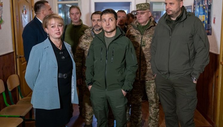 Для захисту Золотого є армія і поліція, інші збройні формування там не потрібні, - помічник президента Єрмак