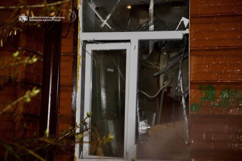 Російська атака на Дніпро: загиблий, поранені та масштабні пожежі