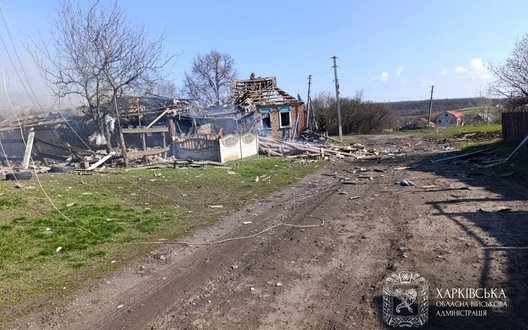 Дві людини постраждали внаслідок удару РФ по громаді на Харківщині