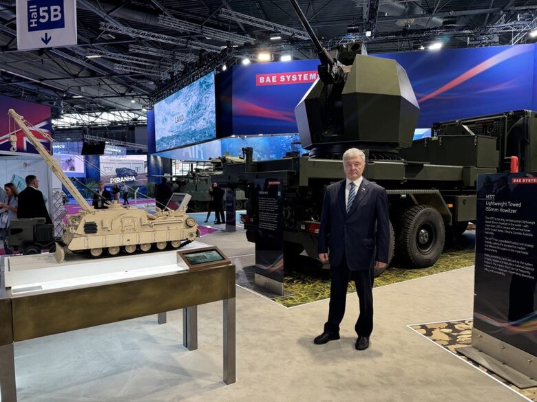 Порошенко на Eurosatory 2024