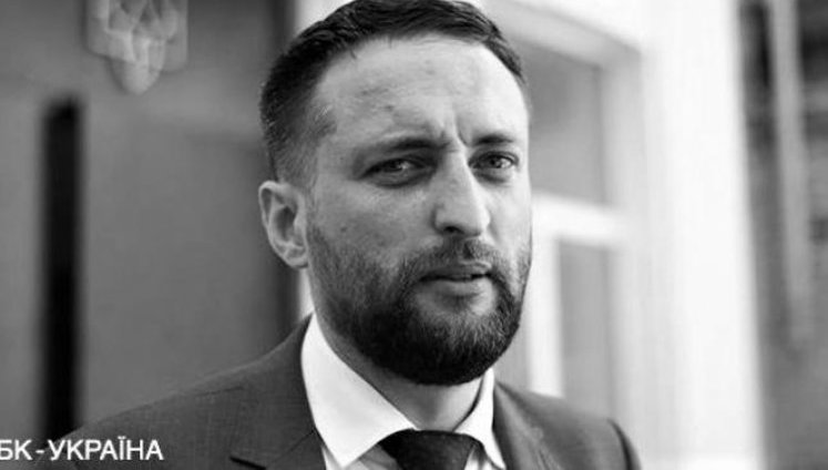 Адвокат Стерненко Коломиец о подозрении нападавшим: похоже на фейк или попытку отмазать
