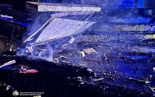 У Дніпрі після російської атаки виникла пожежа в навчальному закладі, - ОВА. ФОТОрепортаж