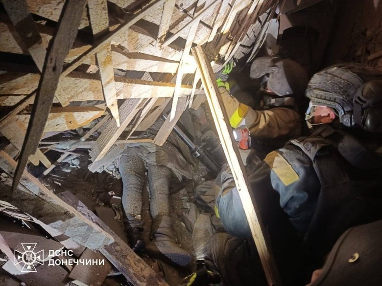 Russian bombs hit residential district in Kramatorsk