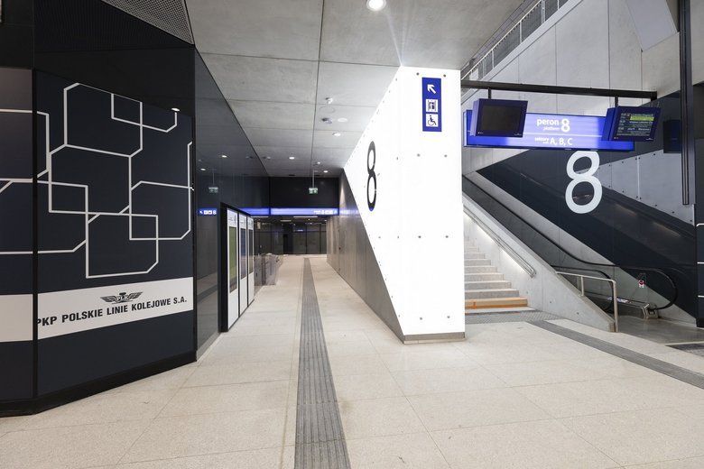 У Варшаві після ремонту відкрили один із найбільших вокзалів Польщі
