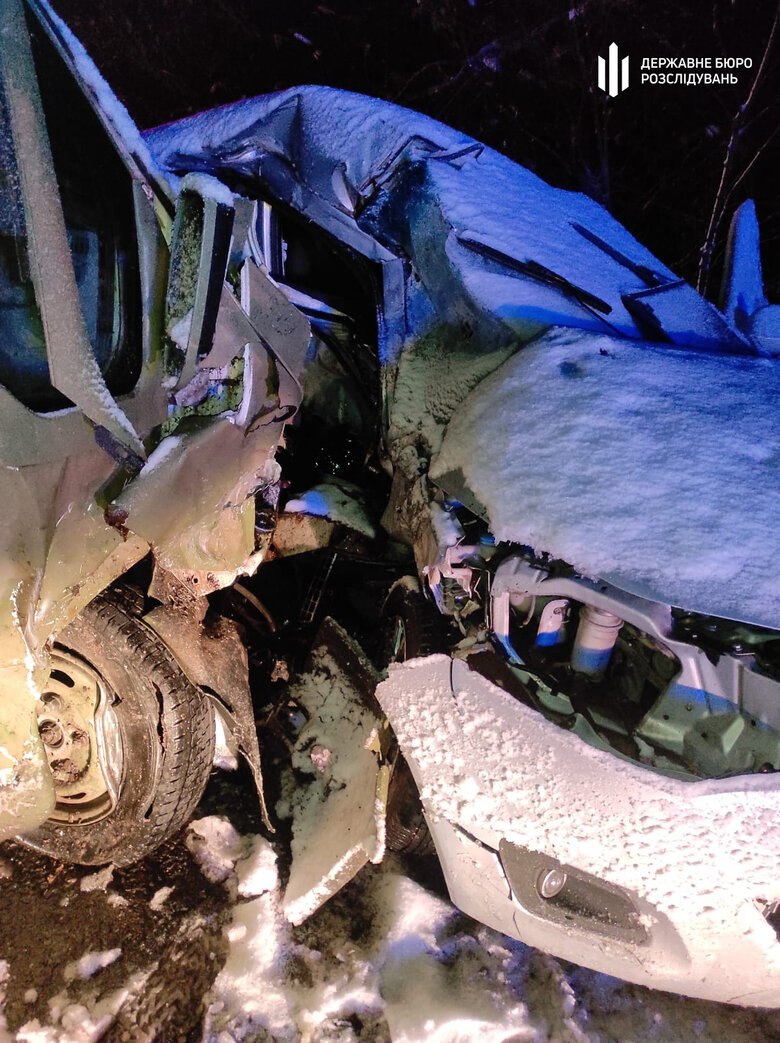 У ДТП на Миколаївщині загинула журналістка Олена Левицька та її чоловік Сергій: Легковик зіткнувся із військовим авто, ДБР розпочало розслідування 10