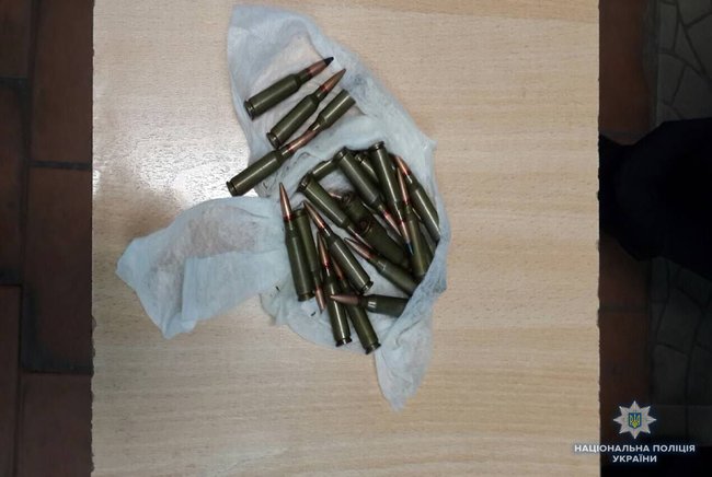 Патроны к автомату выявлены у пассажира киевского метрополитена, - Нацполиция 01