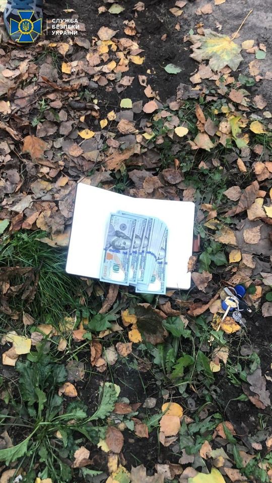СБУ задержала на взятке в $4 тыс. следователя одного из отделений Нацполиции на Киевщине 03