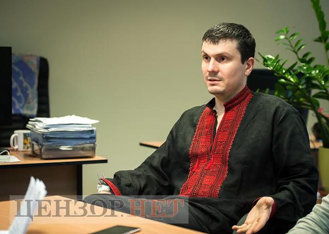 Адам Осмаев: На все убийства известных людей Кадыров берет разрешение у ФСБ 10 Адам Осмаев: На все убийства известных людей Кадыров берет разрешение у ФСБ 10
