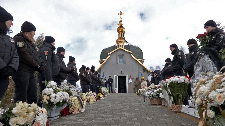 На Волині поховали загиблу у Львові поліцейську Вікторію Шпильку