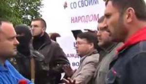 Милиция пресекла попытку прорваться в Славянск: "Хватит изображать из себя малоумного". ВИДЕО