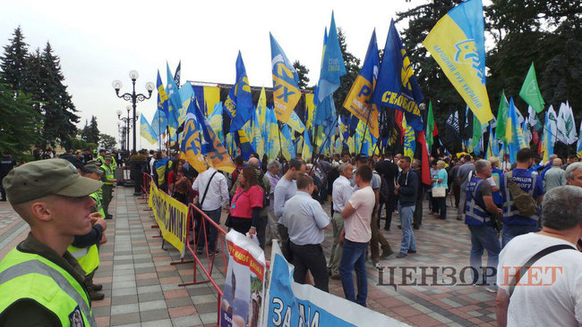 Say NO to elections under Yanukovych law, - protesters demand electoral reform implementation outside Rada 05