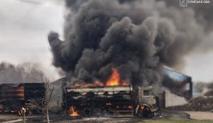 Росіяни атакували підприємство у Конотопському районі: троє людей поранено, виникла пожежа