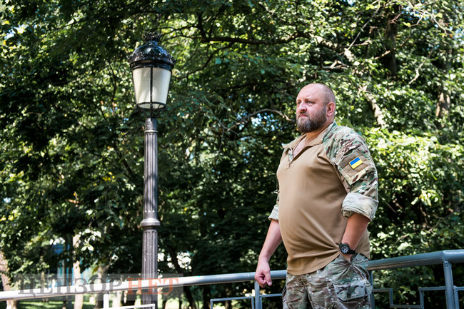 Командир ДУК ПС Андрій Стемпіцький: На межі з Кримом наші хлопці координують свої дії з бійцями ЗСУ і в разі повномасштабної агресії РФ приймуть на себе перший удар. 02