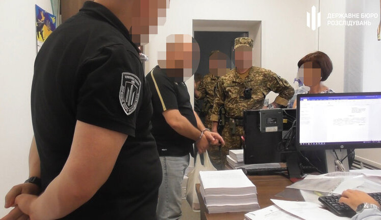 Втік зі служби та закликав до міжнаціональної ворожнечі: судитимуть військового з Чернігівщини, - ДБР