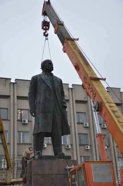 ленин памятник демонтаж