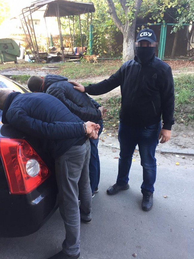 Колишнього співробітника поліції охорони затримано на Київщині під час продажу боєприпасів, - СБУ 01