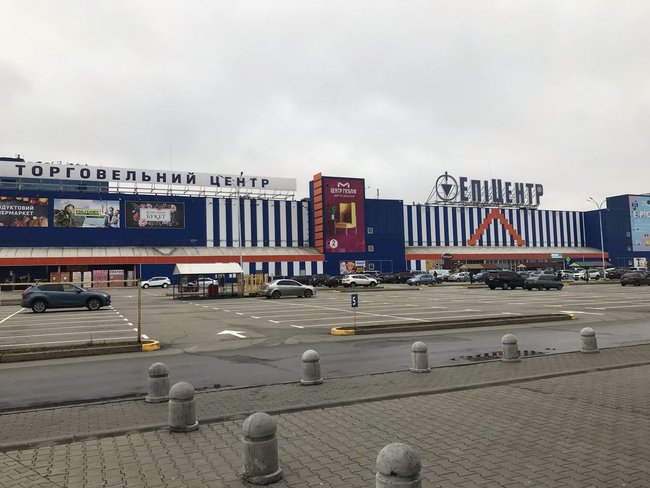 Попри локдаун гіпермаркет Епіцентр повністю відкритий для покупців 01