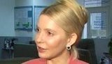 Тимошенко поздравила маму в Днепропетровске и сделала новую прическу. ВИДЕО.