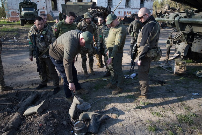 Резніков відвідав Чернігівщину та вручив нагороди захисникам 12