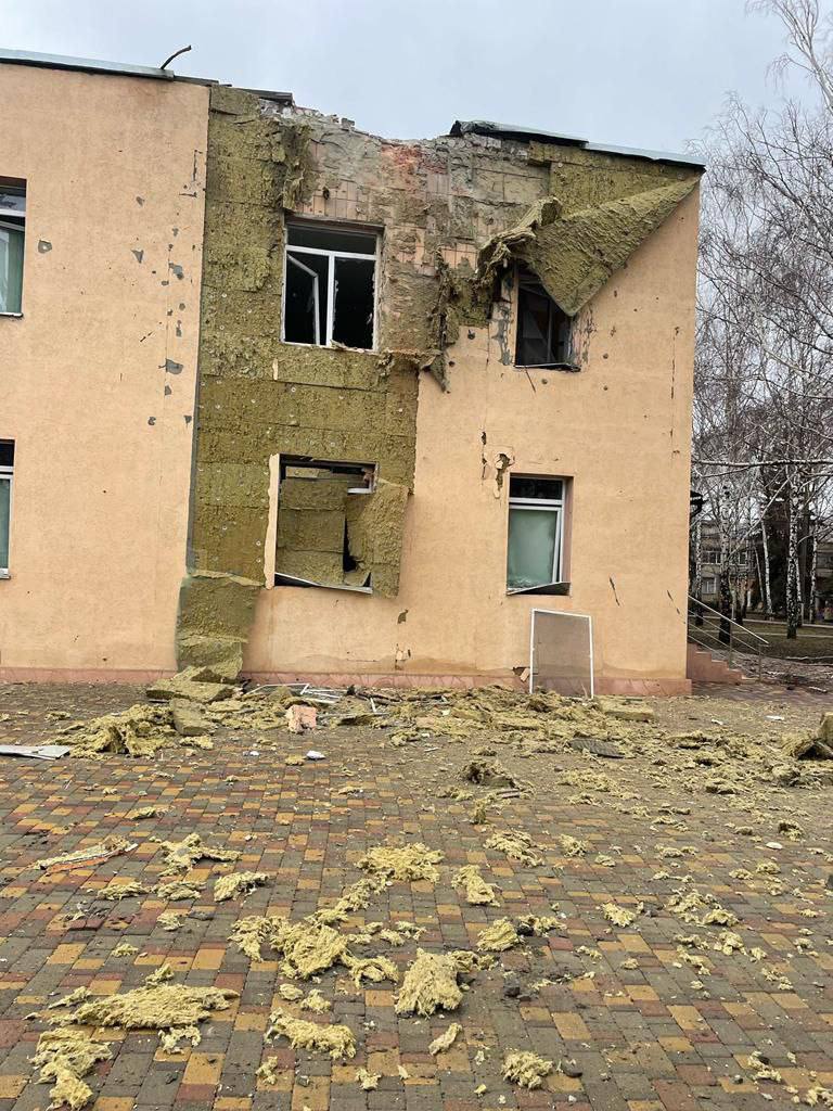 Shelling of Kurakhove: Russians hit private house and infectious department of city hospital 02
