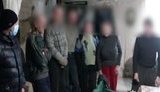 Бил и заставлял валить лес: 62-летний мужчина удерживал семь человек в трудовом рабстве на Харьковщине. ВИДЕО+ФОТОрепортаж