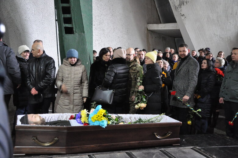 Із режисером монтажу Віктором Ониськом, який загинув у боях за Україну, попрощалися у Києві 23