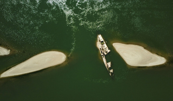 У Дунаї впав рівень води: видно корпуси німецьких військових кораблів, що затонули під час Другої світової війни, - Reuters 01