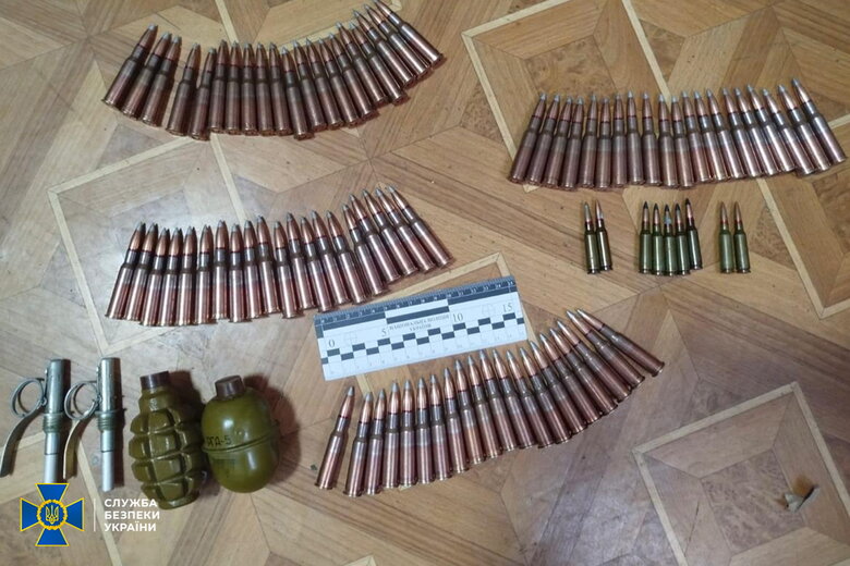 СБУ та Нацполіція затримали 15 осіб за спробу нелегального продажу зброї в Україні