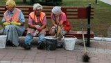 В Макеевке наводят чистоту: Янукович едет на похороны Джарты. ФОТОрепортаж