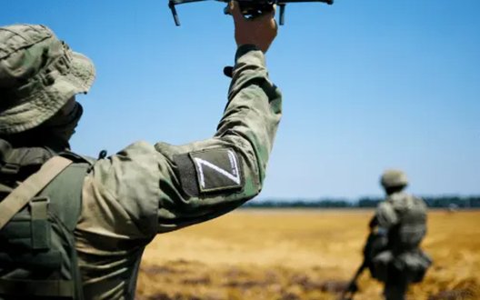 Росіяни атакували FPV-дроном маршрутку на Запоріжжі: поранено жінку