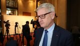 Bildt warns Zelenskyi against Poroshenko
