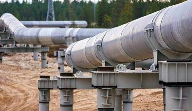 Російський "Лукойл" відновить експорт нафти через Україну завдяки угоді з Угорщиною, – Reuters