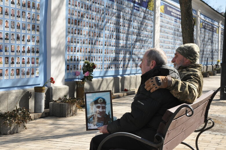 Memory of soldiers who died in war with Russian Federation since 2014 was commemorated in center of Kyiv 04