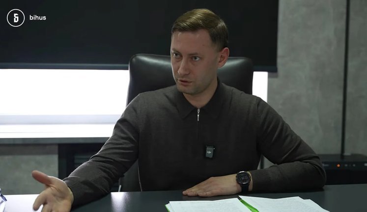 Елітні авто, нерухомість і російські паспорти: що знайшли журналісти Bihus.Info у родини посадовця БЕБ з Волині. ВIДЕО