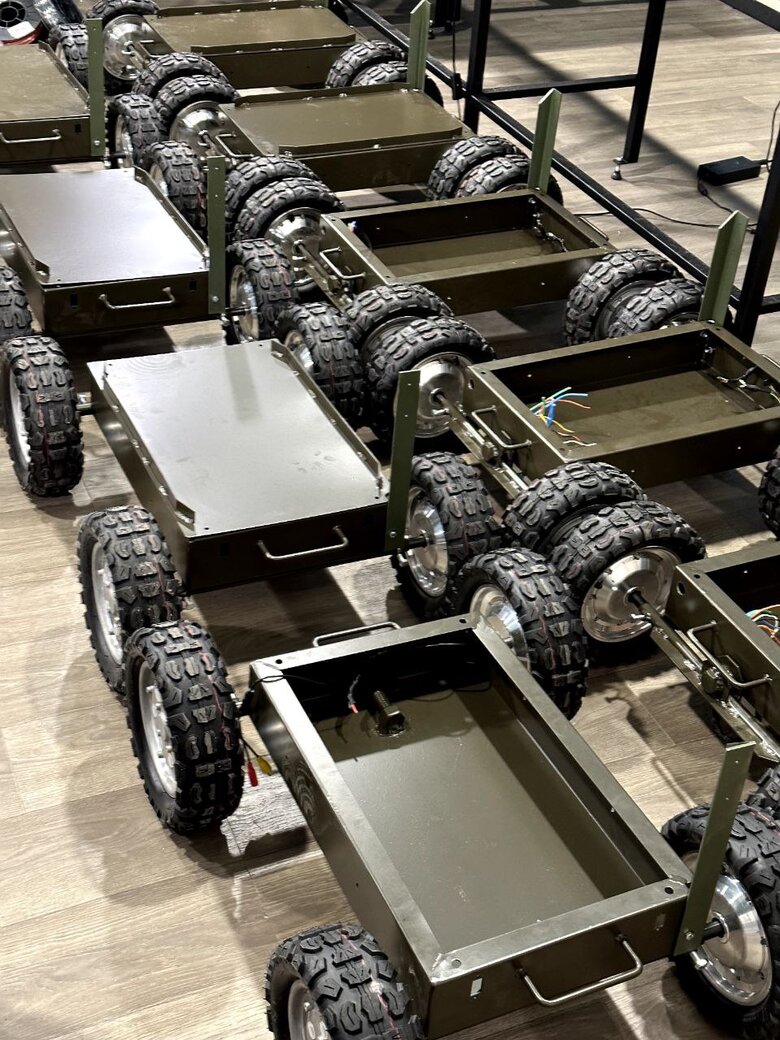 Євген Гнаток: Байрактари - це прикольна штука. Але за його вартість можна зробити декілька десятків тисяч інших дронів 06