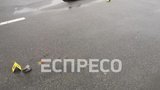 ЗИЛ сбил насмерть женщину на пешеходном переходе в Киеве: водитель хотел сбежать. ФОТОрепортаж