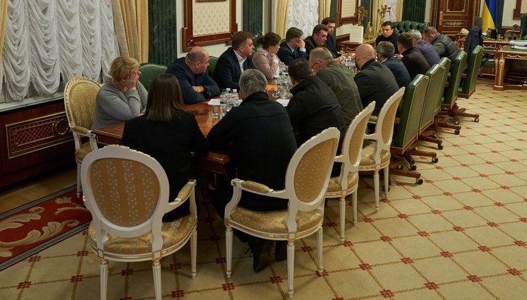 Богдан и Баканов отсутствовали на совещании по авиакатастрофе в Тегеране и не вернулись с отдыха в отличие от Зеленского, - Бутусов. ФОТО