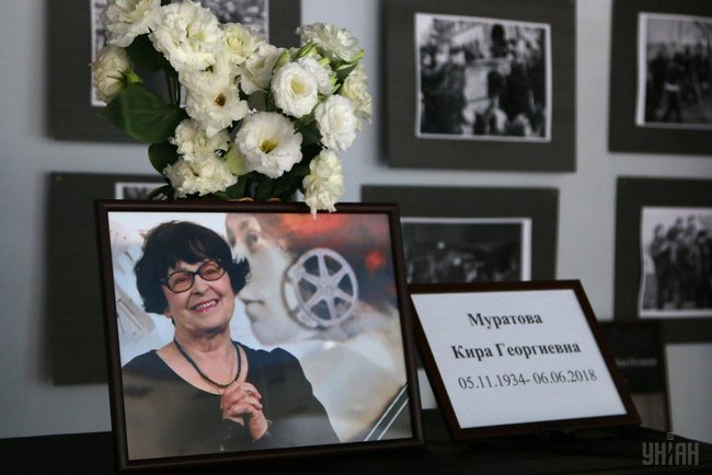В Одесі порощалися з кінорежисером Кірою Муратовою 02