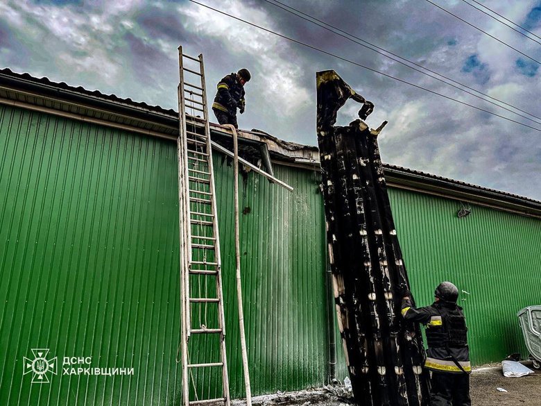 удар по магазину у Золочеві