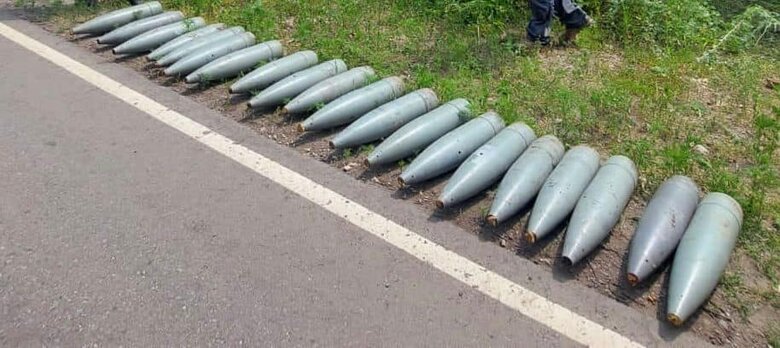 Пограничники обнаружили заминированный участок дороги на Харьковщине 02