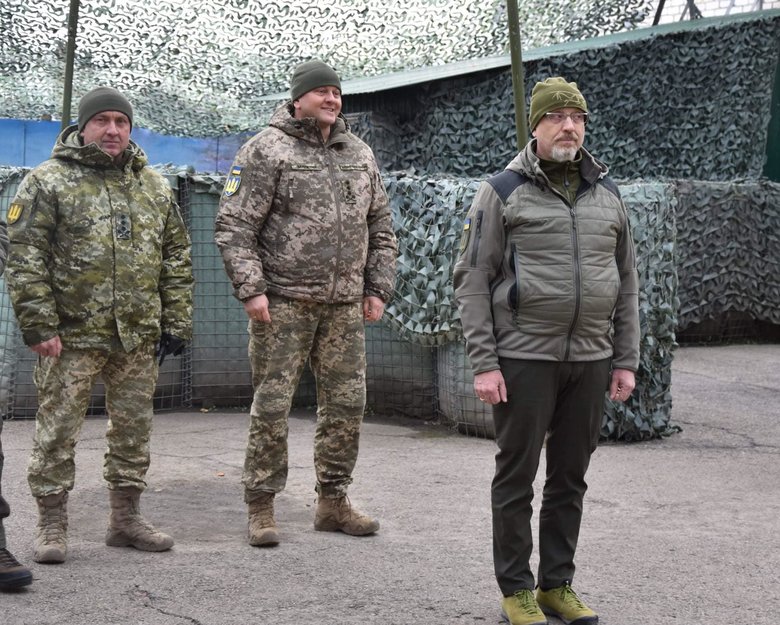 2,1 тис. кадрових російських військових постійно перебувають на Донбасі, - Залужний 02
