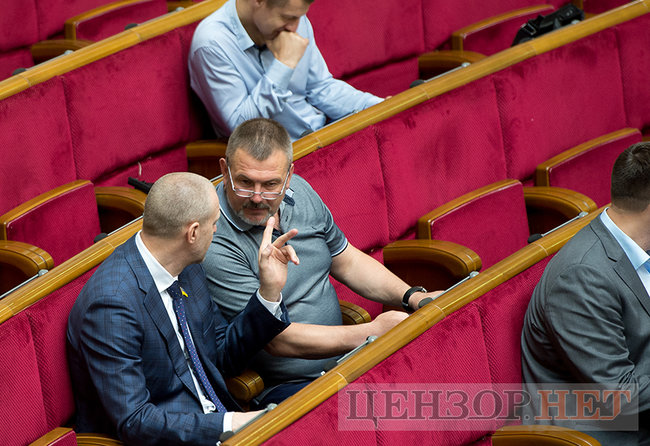 Киссе изучает телефон Ляшко, приглашение оппоблоковца Мирошниченко Богомолец, Герасимов в гостях у Батькивщины, беседа Литвина, Звягильского и Новинского, - работа ВР 5 июня 07