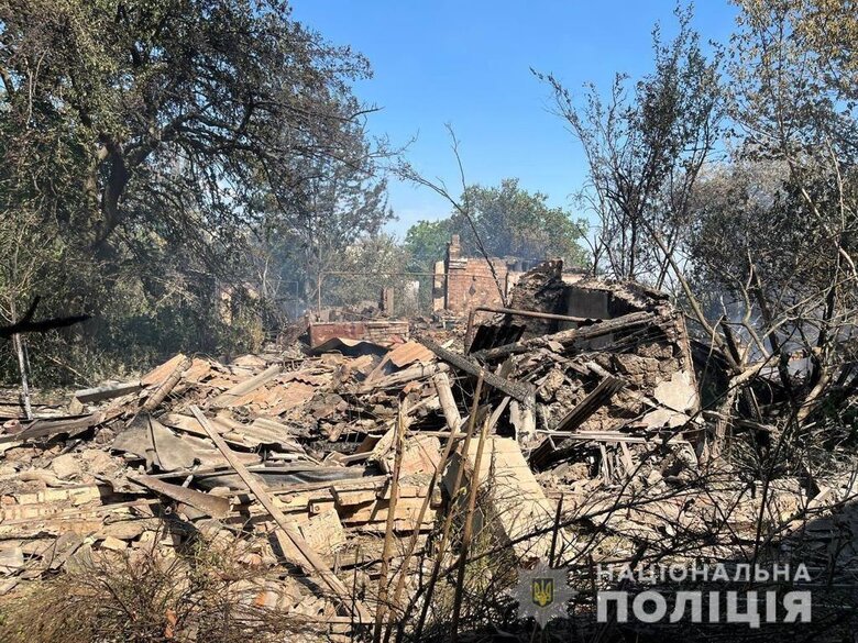 За сутки оккупанты обстреляли в Донецкой области жилые дома, предприятия, автомобиль скорой. Есть погибшие и раненые, - Нацполиция 07 За сутки оккупанты обстреляли в Донецкой области жилые дома, предприятия, автомобиль скорой. Есть погибшие и раненые, - Нацполиция 07