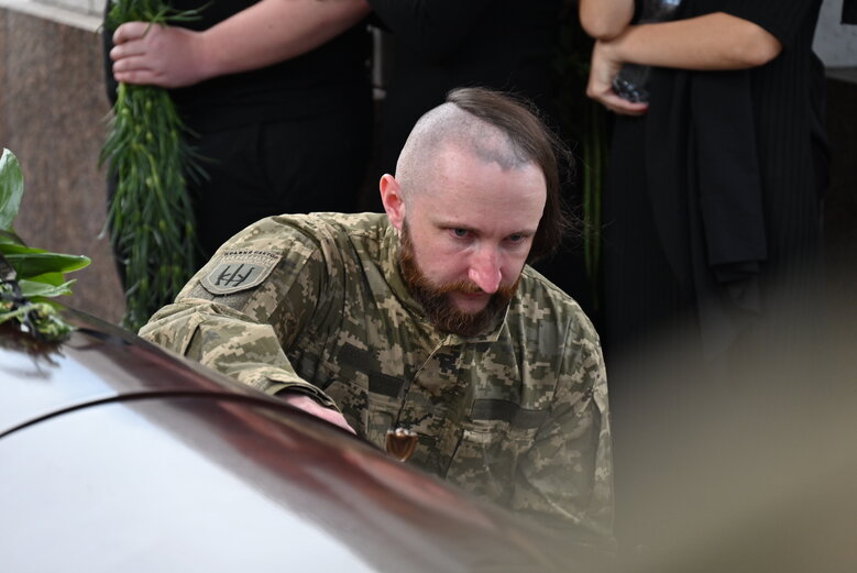 У Києві попрощалися із воїном Едуардом Хатмулліним