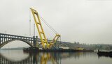 Плавкран, що прибув зі Стамбула, уже перевіз 1,6 тис. металоконструкцій для будівництва моста через Дніпро. ФОТО