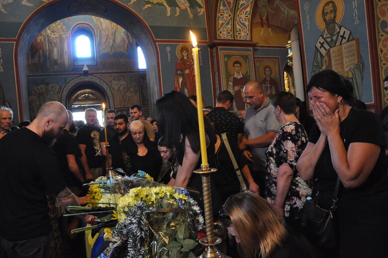 З телеведучим та військовим Карімом Гуламовим, який загинув у бою з російськими окупантами, попрощались у Києві 37